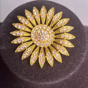 Vintage Sunflower Gold tone & Rhinestone Brooch